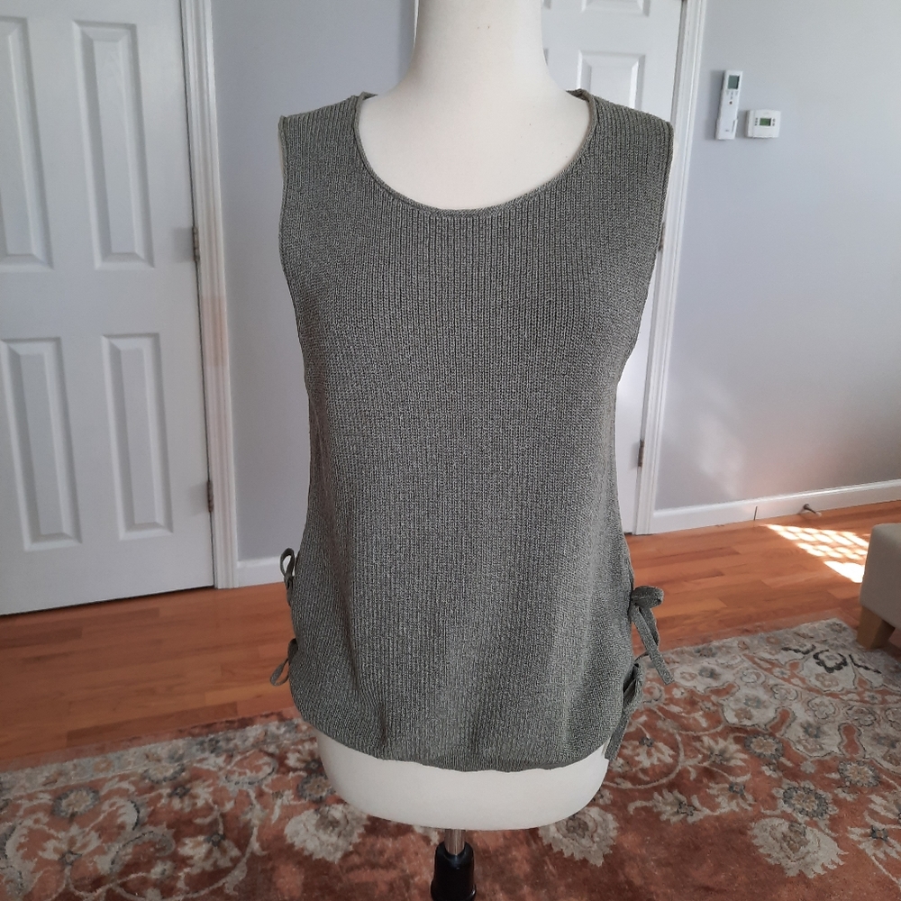 Madewall side tie sleevless sweater tank
